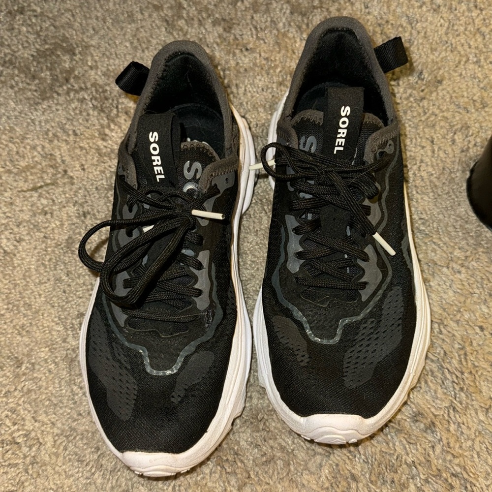 Used black Sorel shoes size 6 women’s